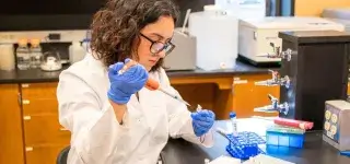 web-featured-biology-student